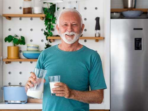 Protein za osobe starije od 60 godina – potrebe i preporuke